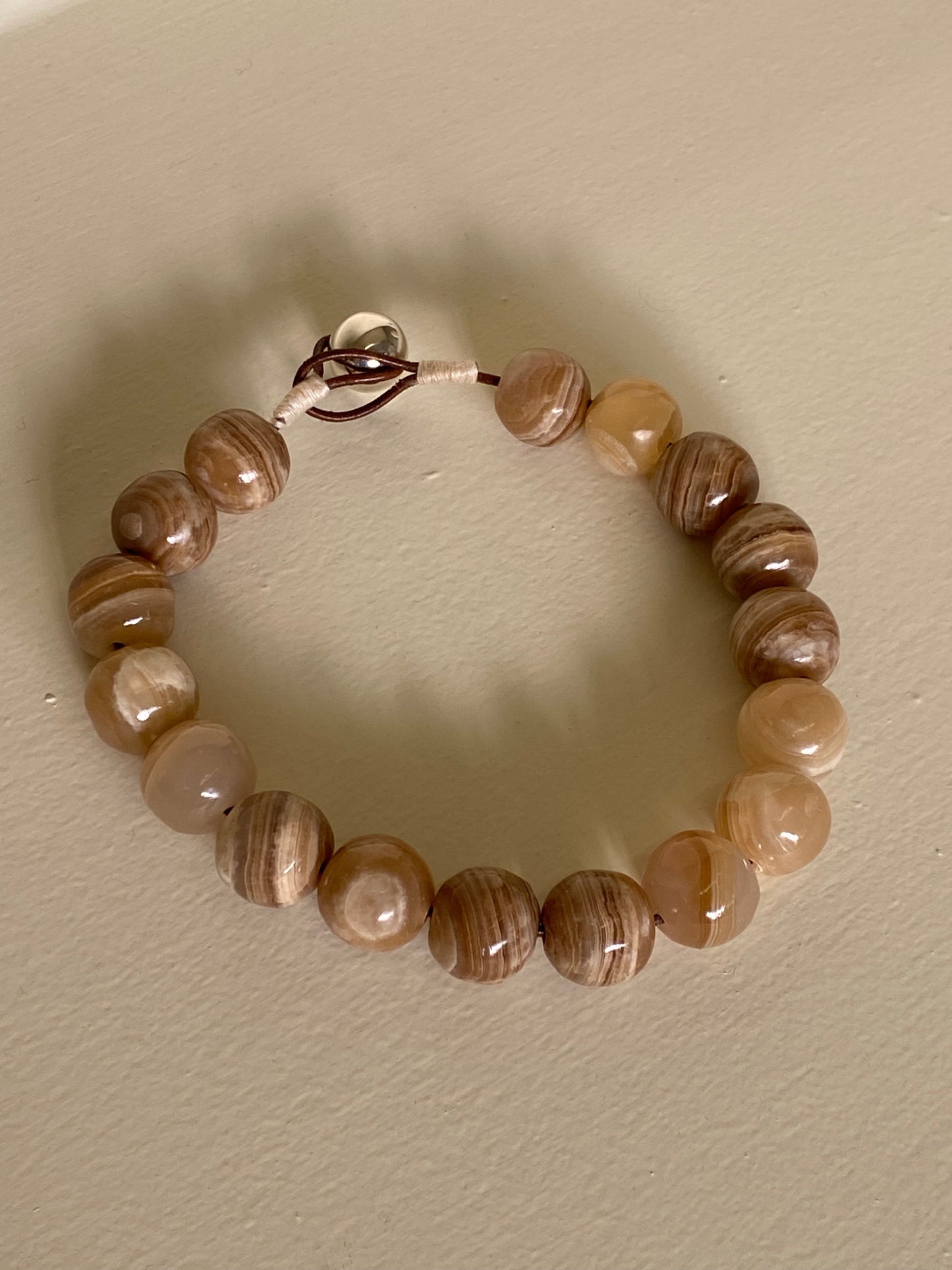 BROWN ONYX PETO NECKLACE