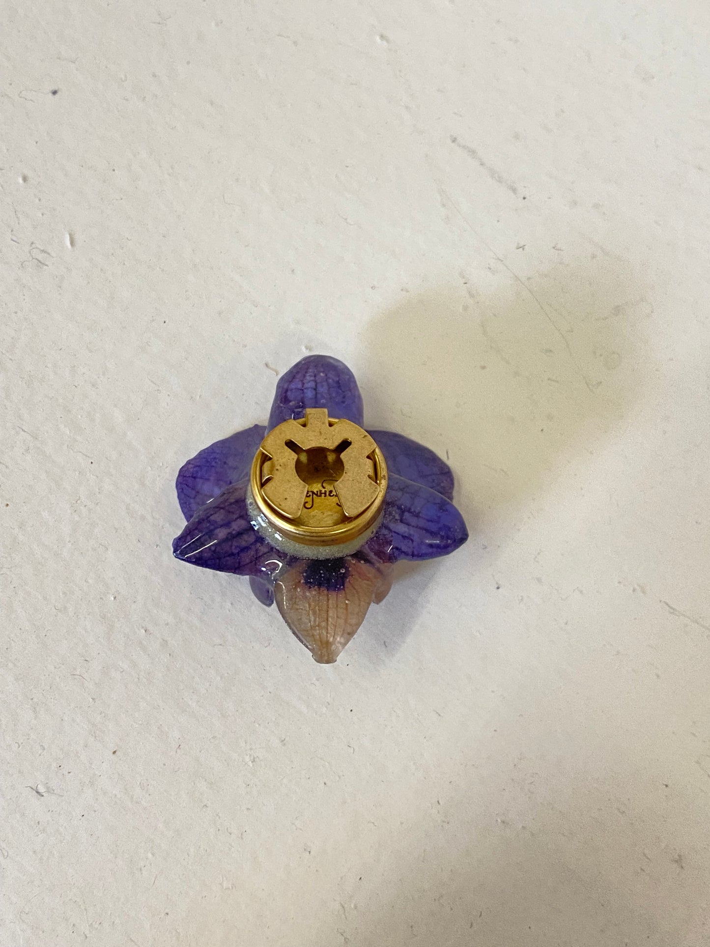 ORCHID BUTTON