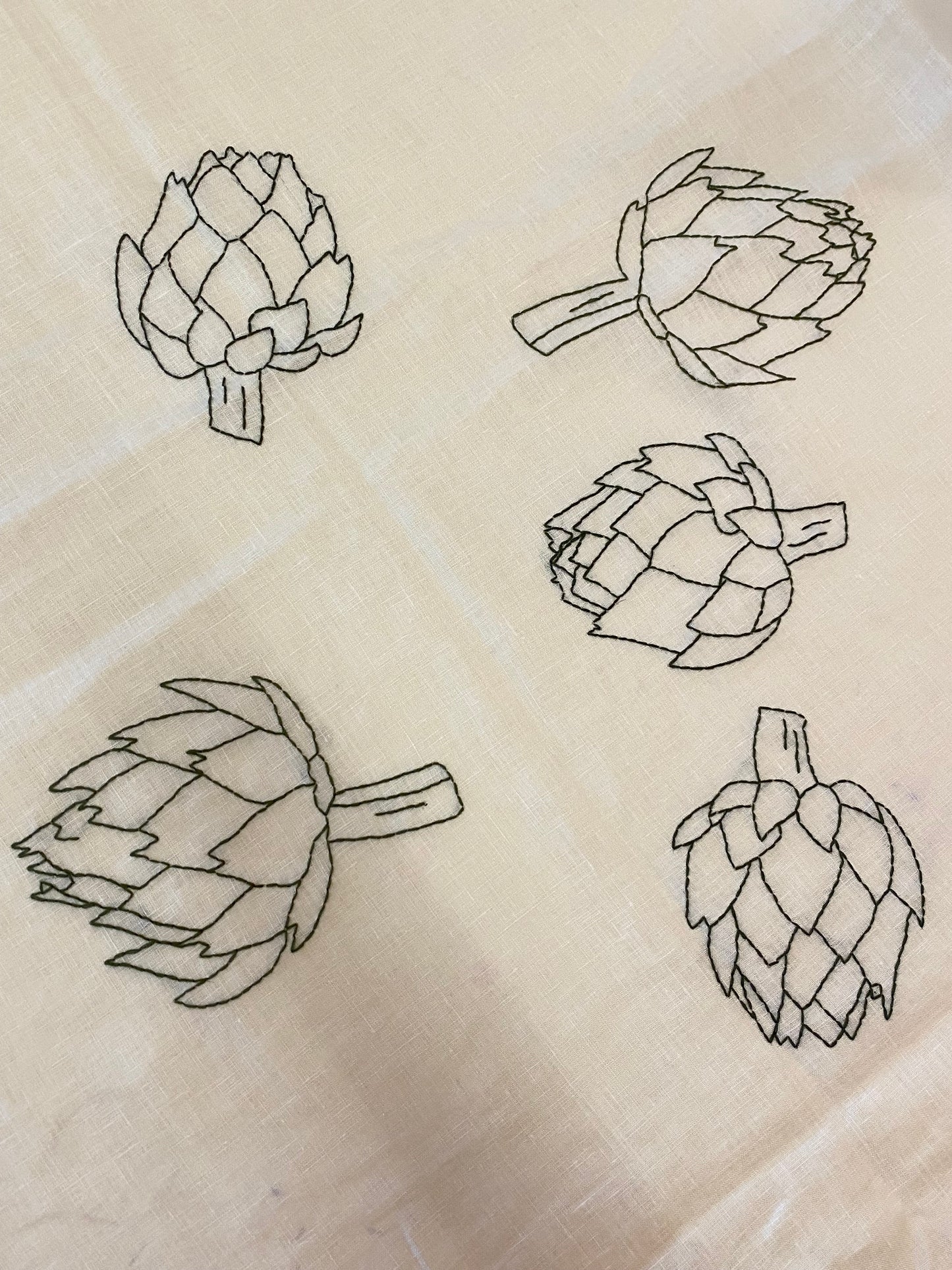 ALCACHOFAS TABLECLOTH