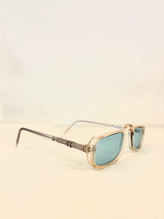 1970’s VINTAGE CLEAR BLUE