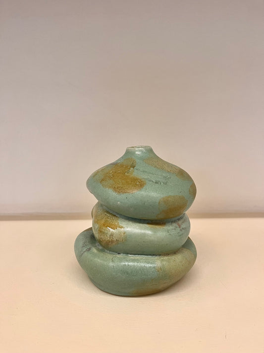 CERAMIC SCUPULTURE VASE MINT