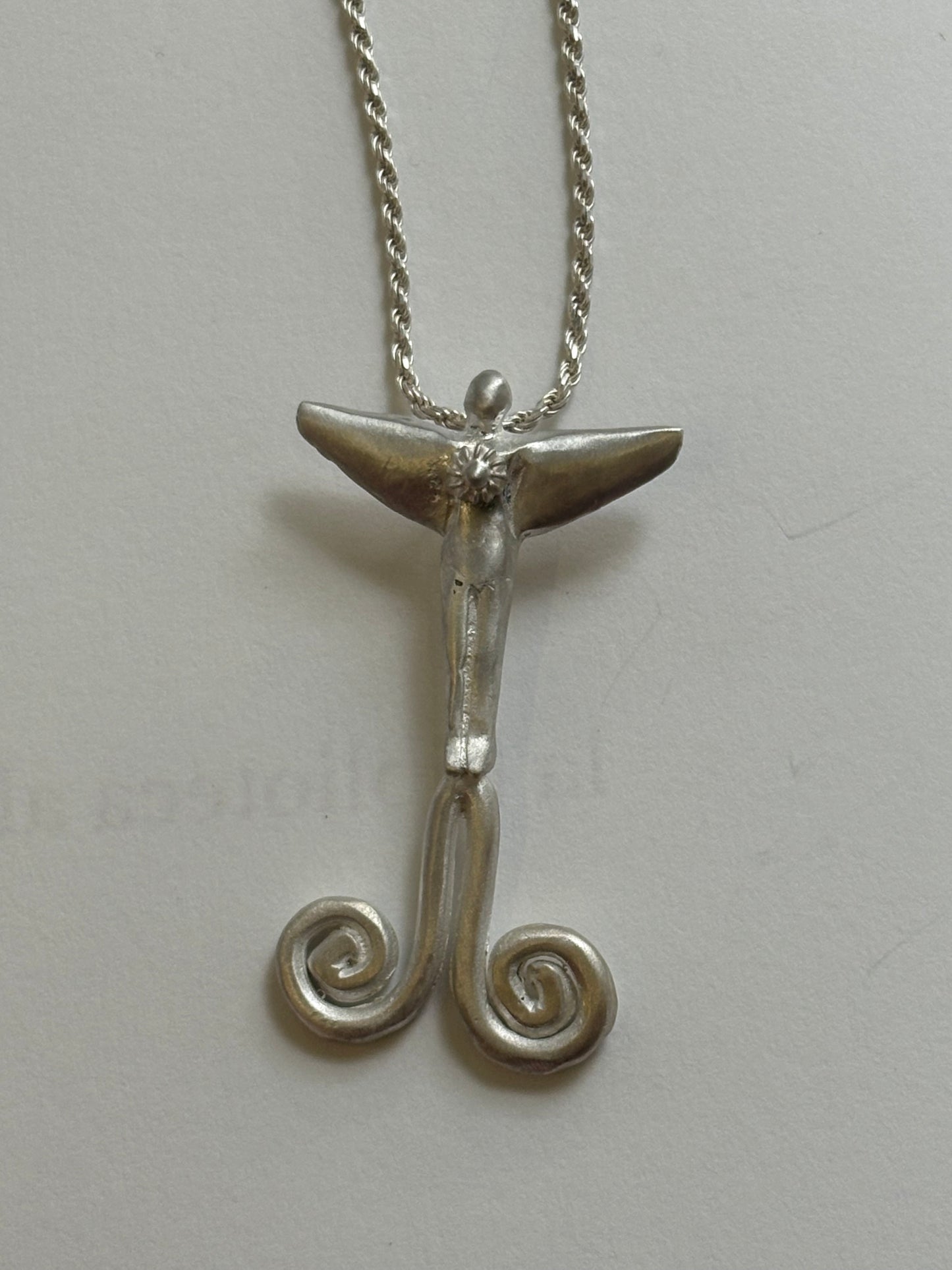 SALMO NECKLACE
