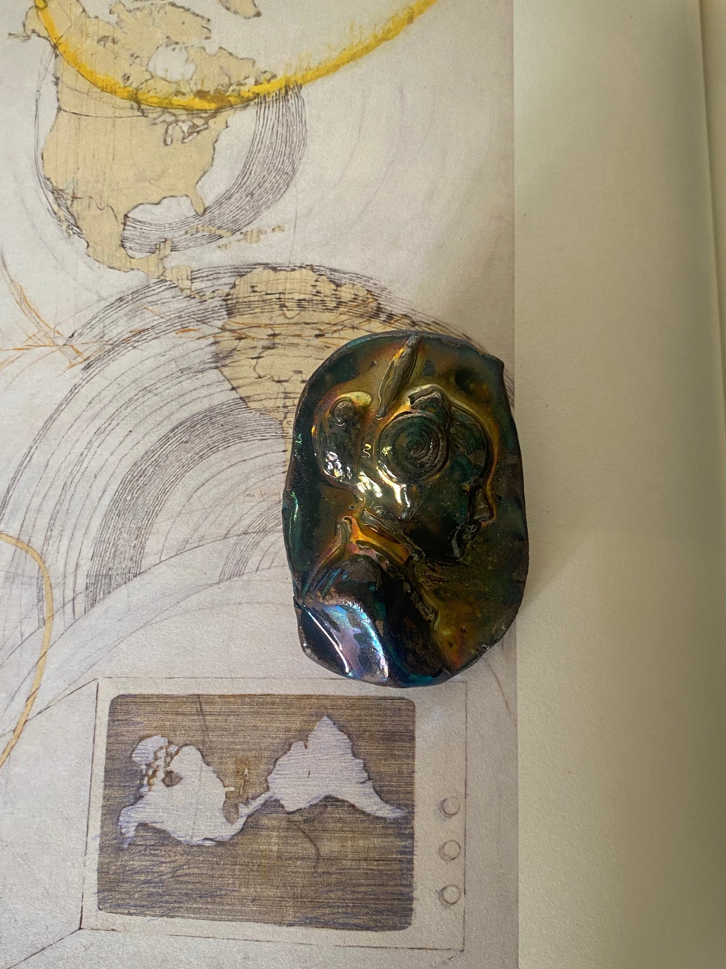 CERAMIC PIN