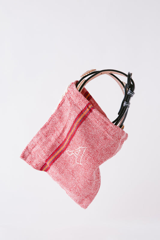 BEIGE DIAMOND CUT-OUT BELT