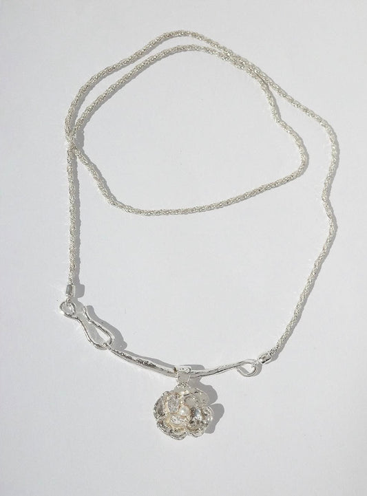 MADDIE PEARL NECKLACE