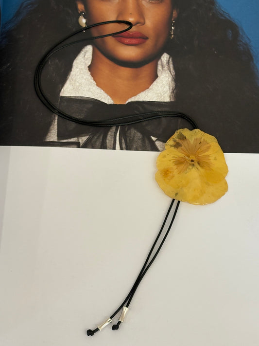 PRESSED FLOWER CORBATÍN