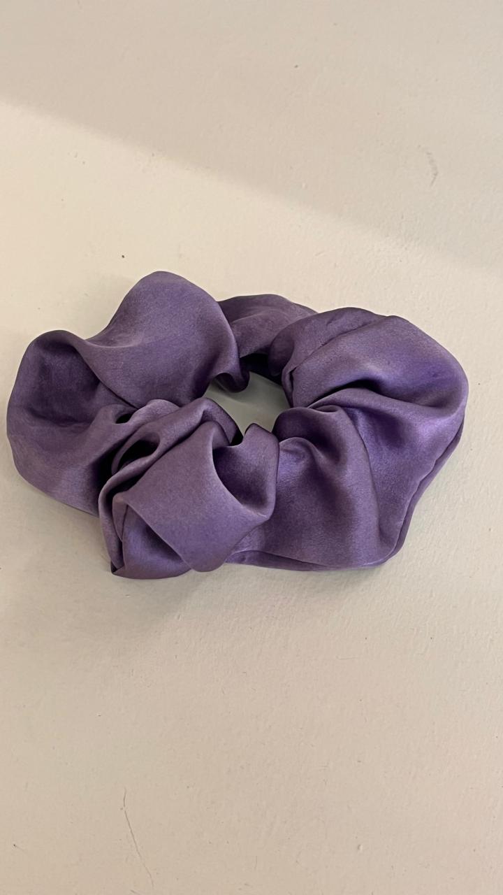 SILK SCRUNCHIES