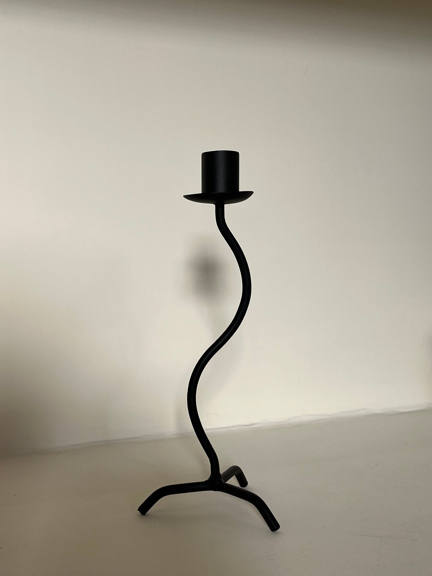 SQUIGGLE CANDLESTICK