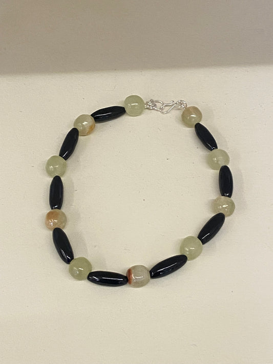 GREEN & BLACK ONYX NECKLACE