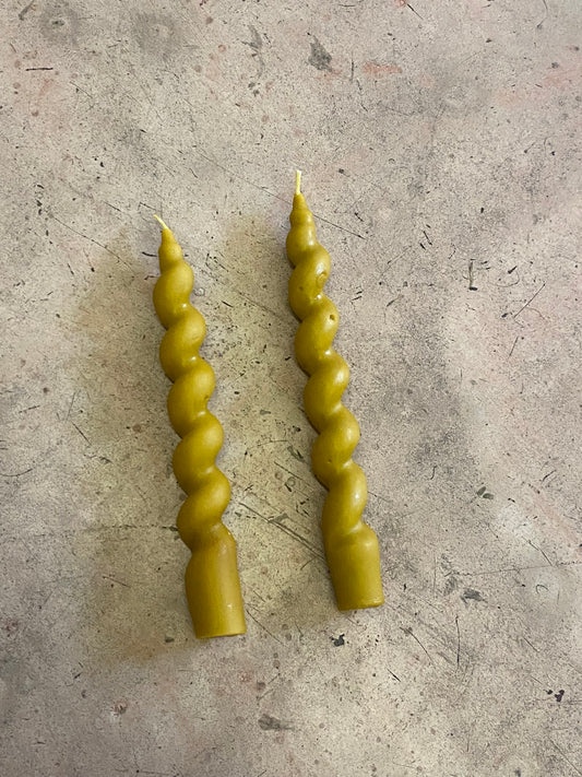 CURLY BEESWAX CANDLE