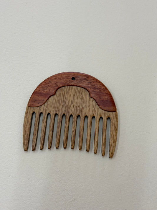 ARTISANAL WOODEN HAIR COMB II