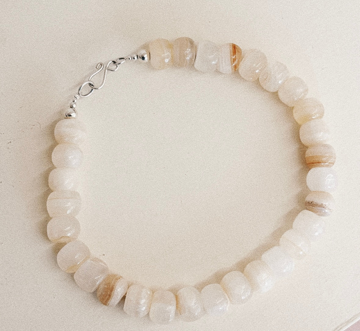 BEIGE ONYX NECKLACE