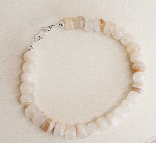 BEIGE ONYX NECKLACE