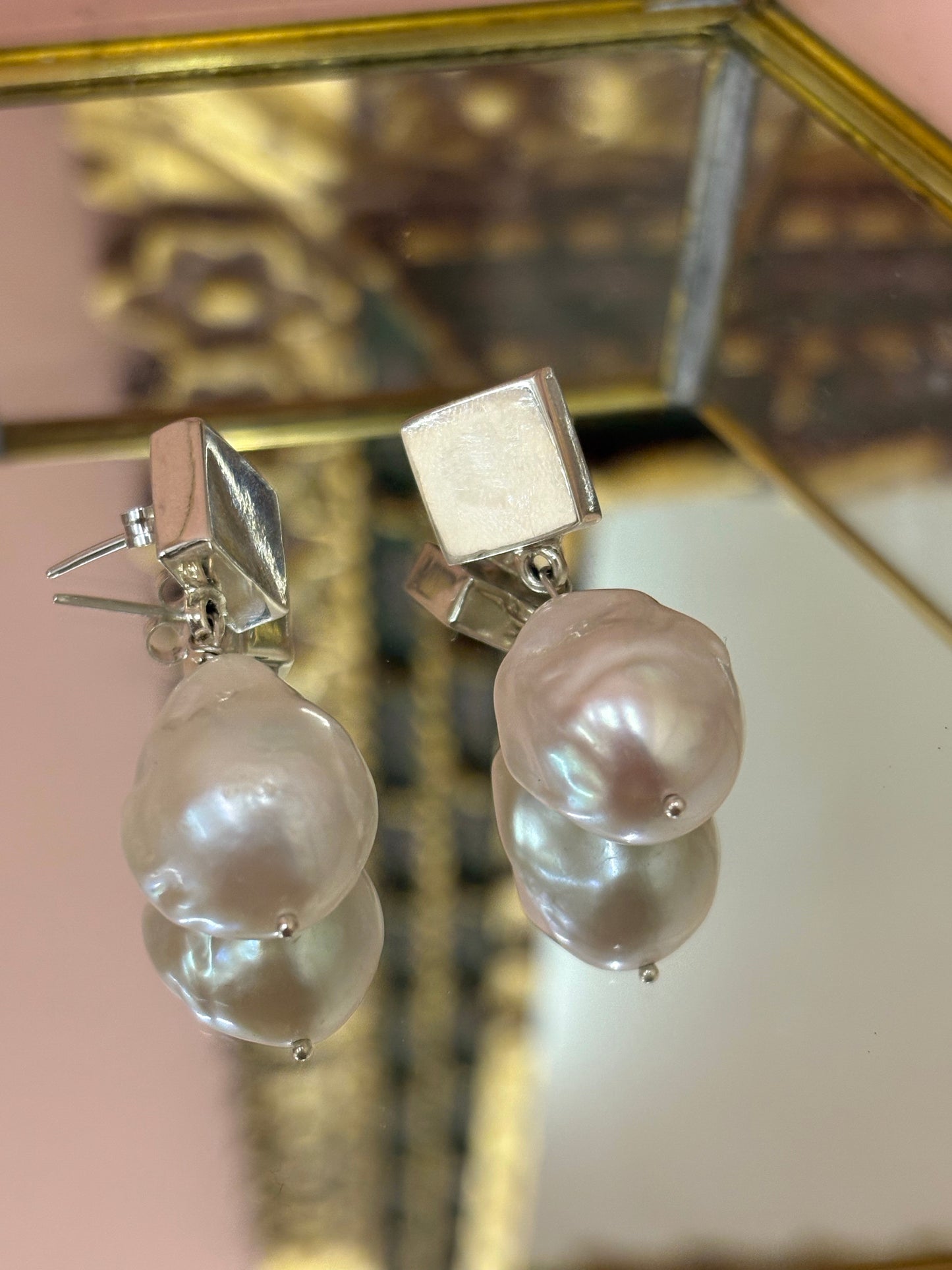 SILVER PEARL EARRINGS