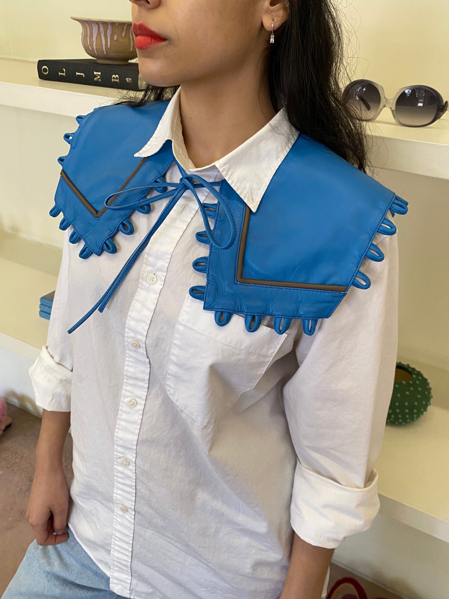 LEATHER COLLAR
