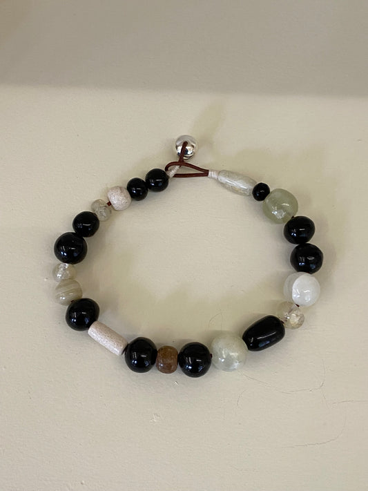 MIXED ONYX NECKLACE