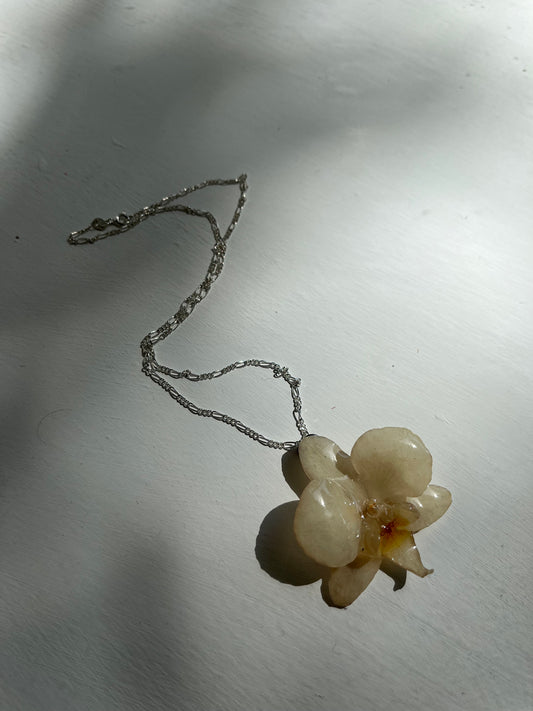 WHITE ORCHID NECKLACE