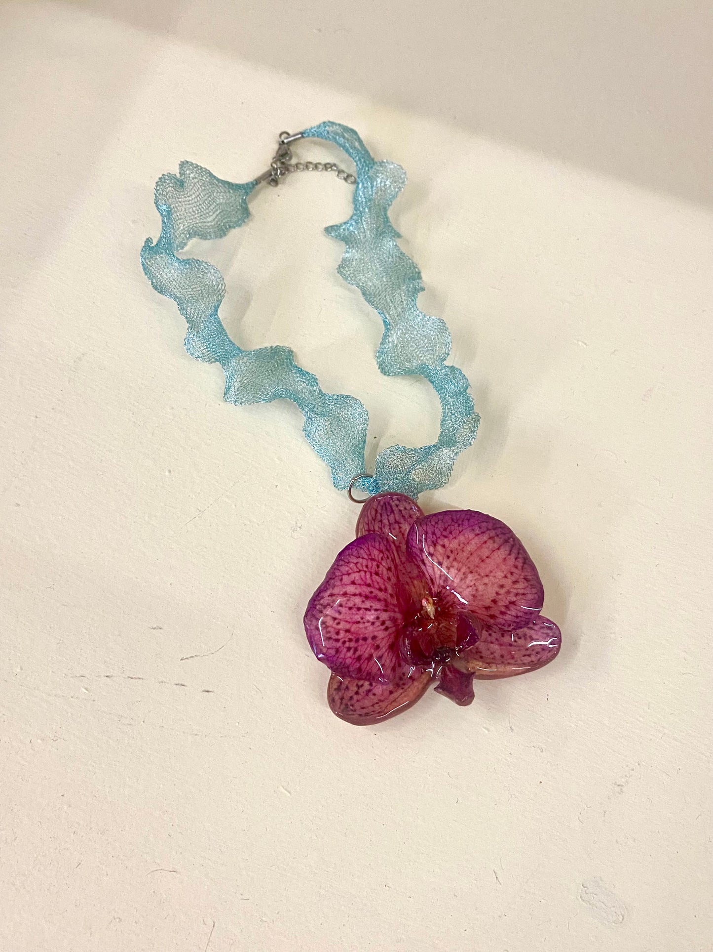 PANTERA ORCHID NECKLACE