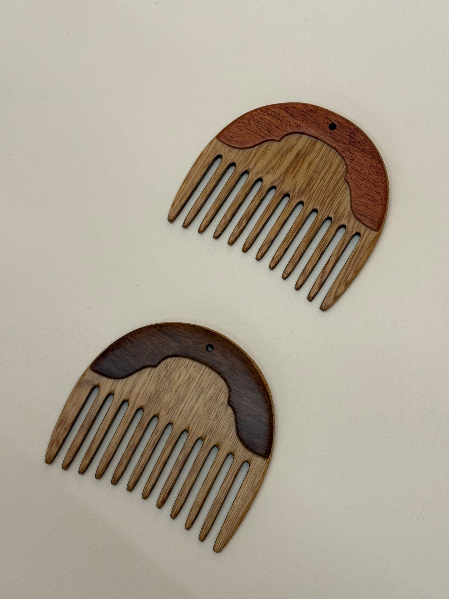 ARTISANAL WOODEN HAIR COMB II