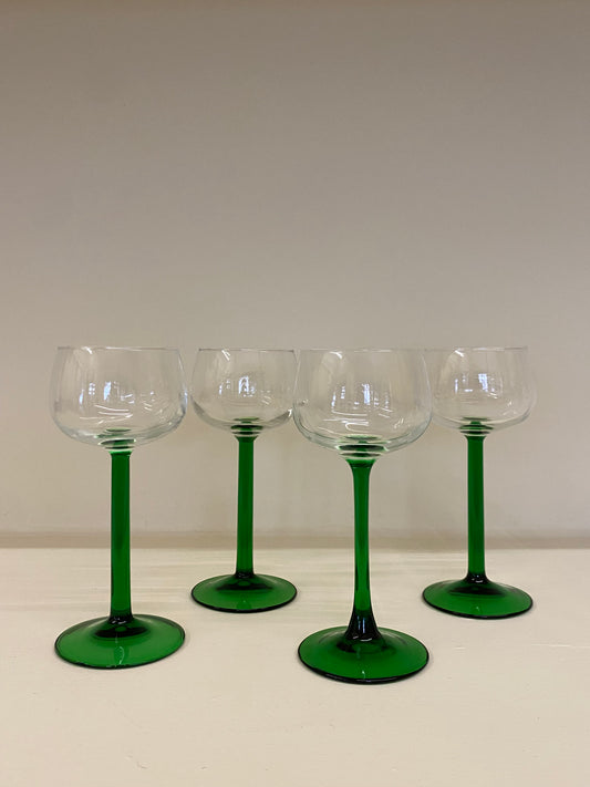 VINTAGE CUPS SET OF 4