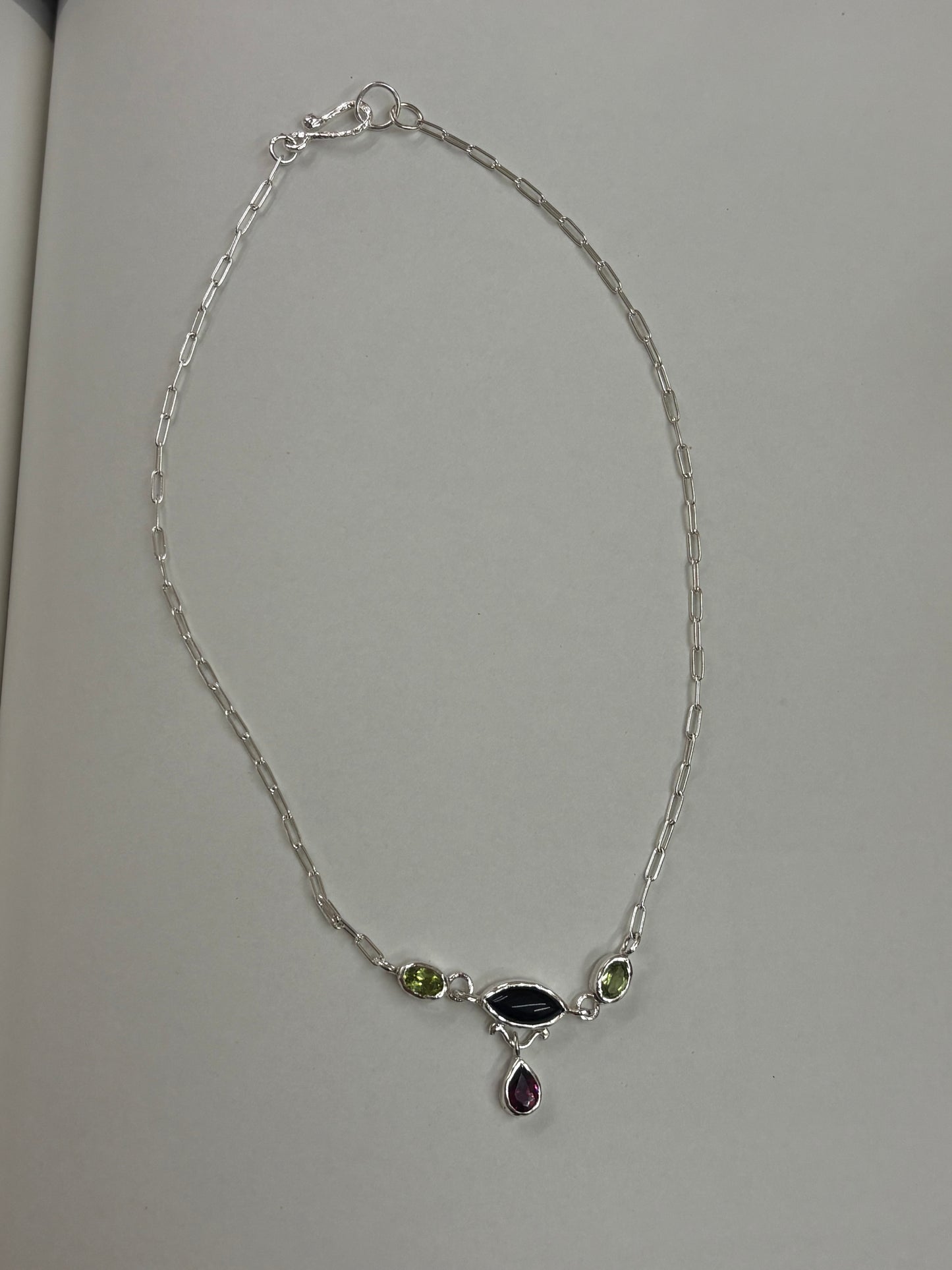 THERESE NECKLACE