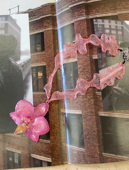 ORCHID NECKLACE - PINK