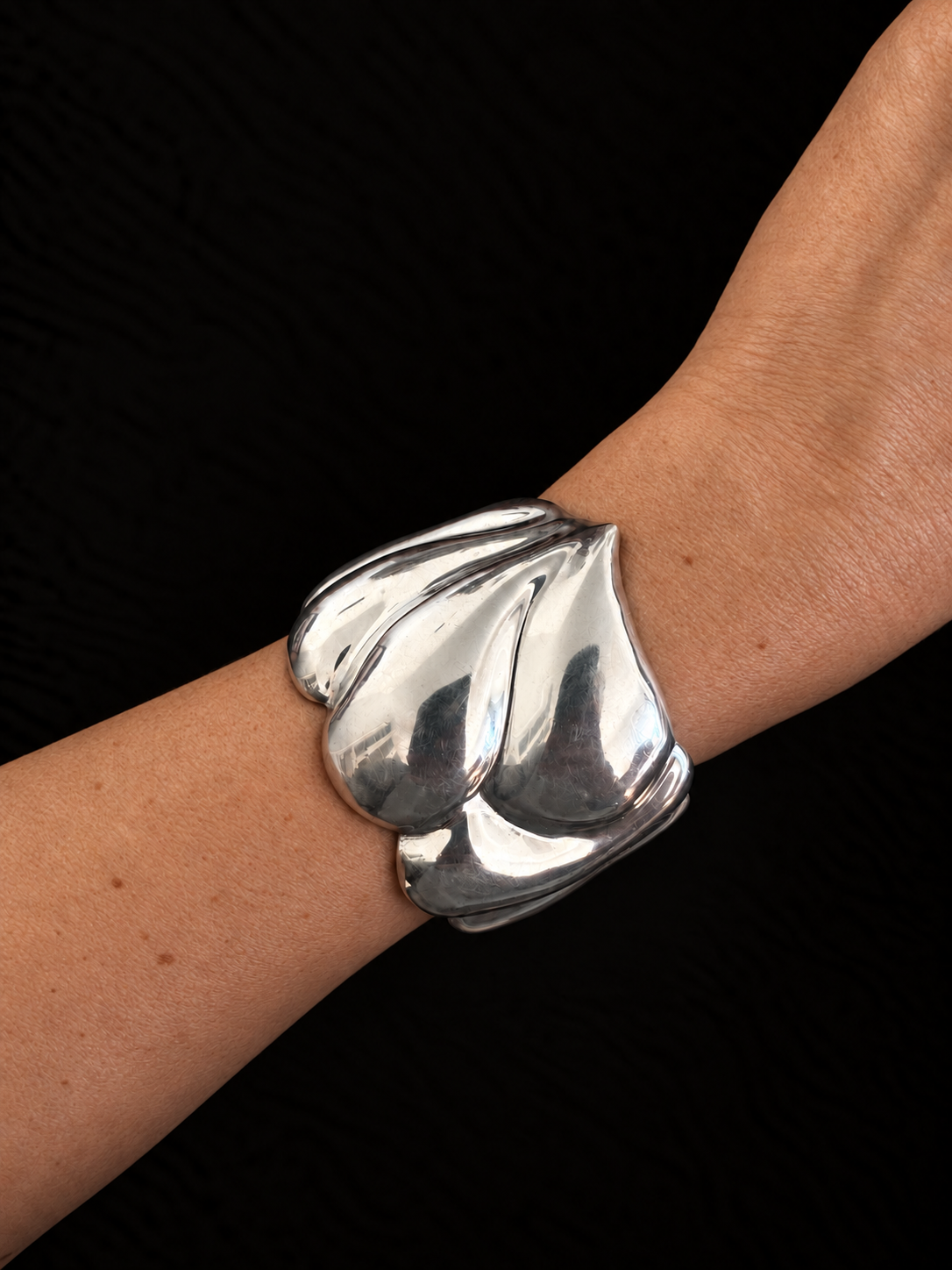 VINTAGE WAVE CUFF