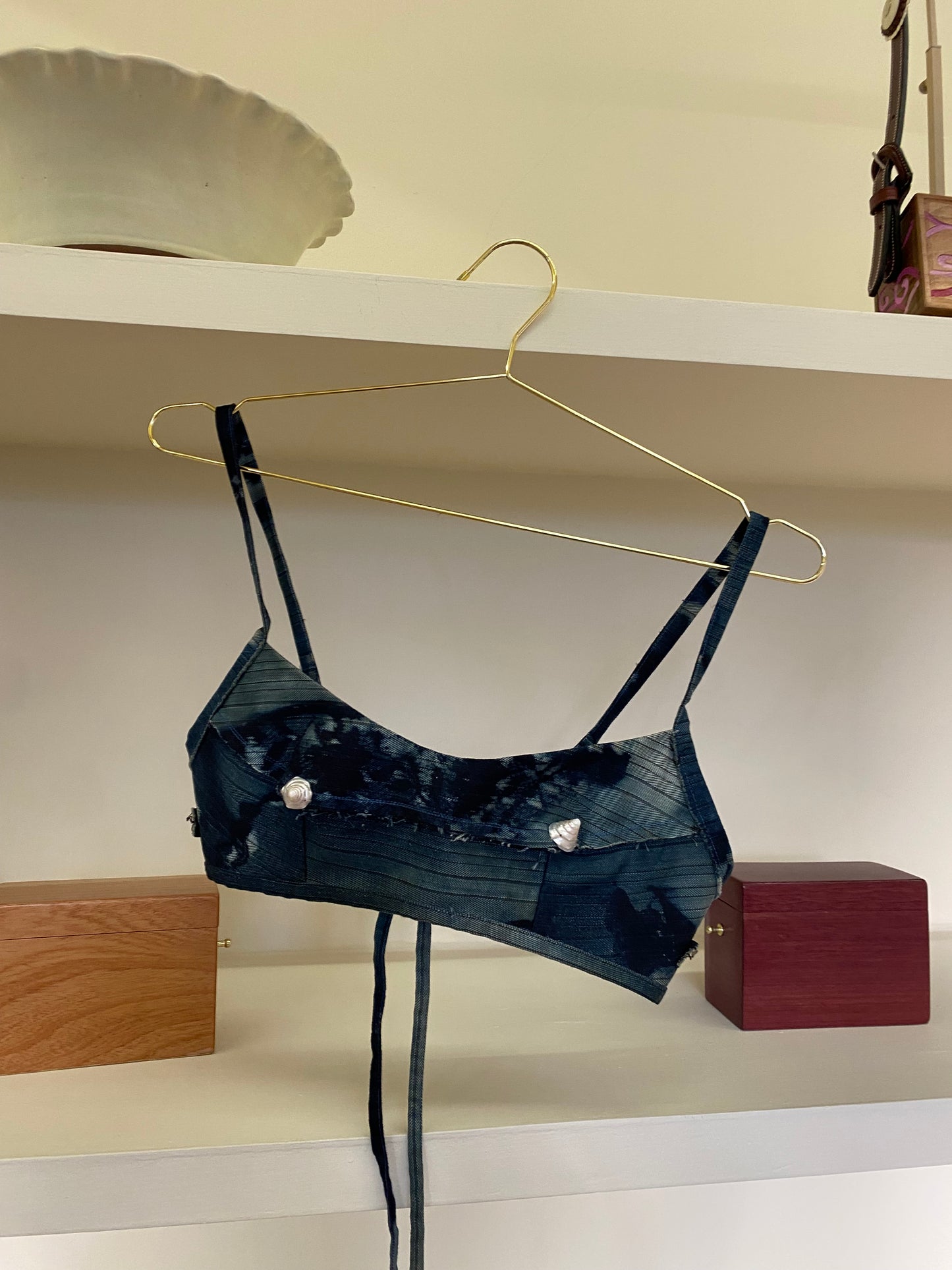 INDIGO TOP WITH SHELLS