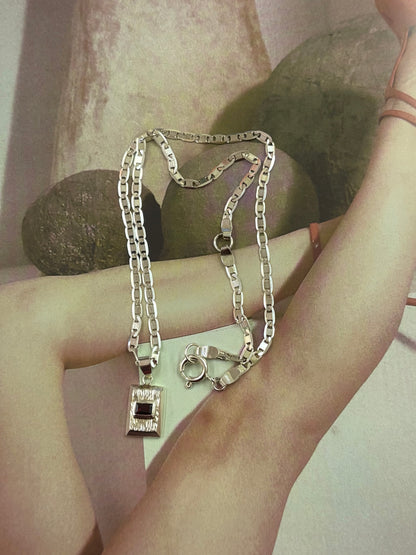 ANCLA NECKLACE