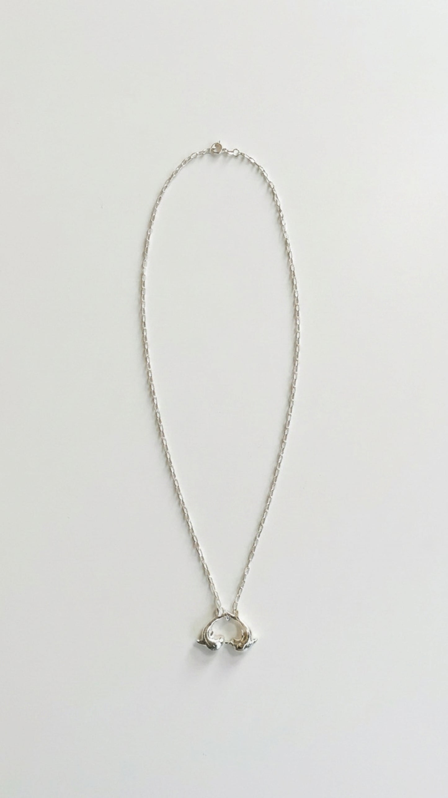 LOS DELFINES NECKLACE