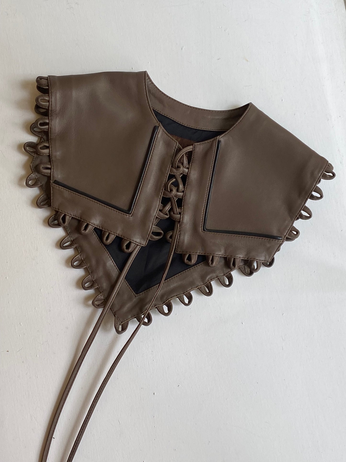 LEATHER COLLAR