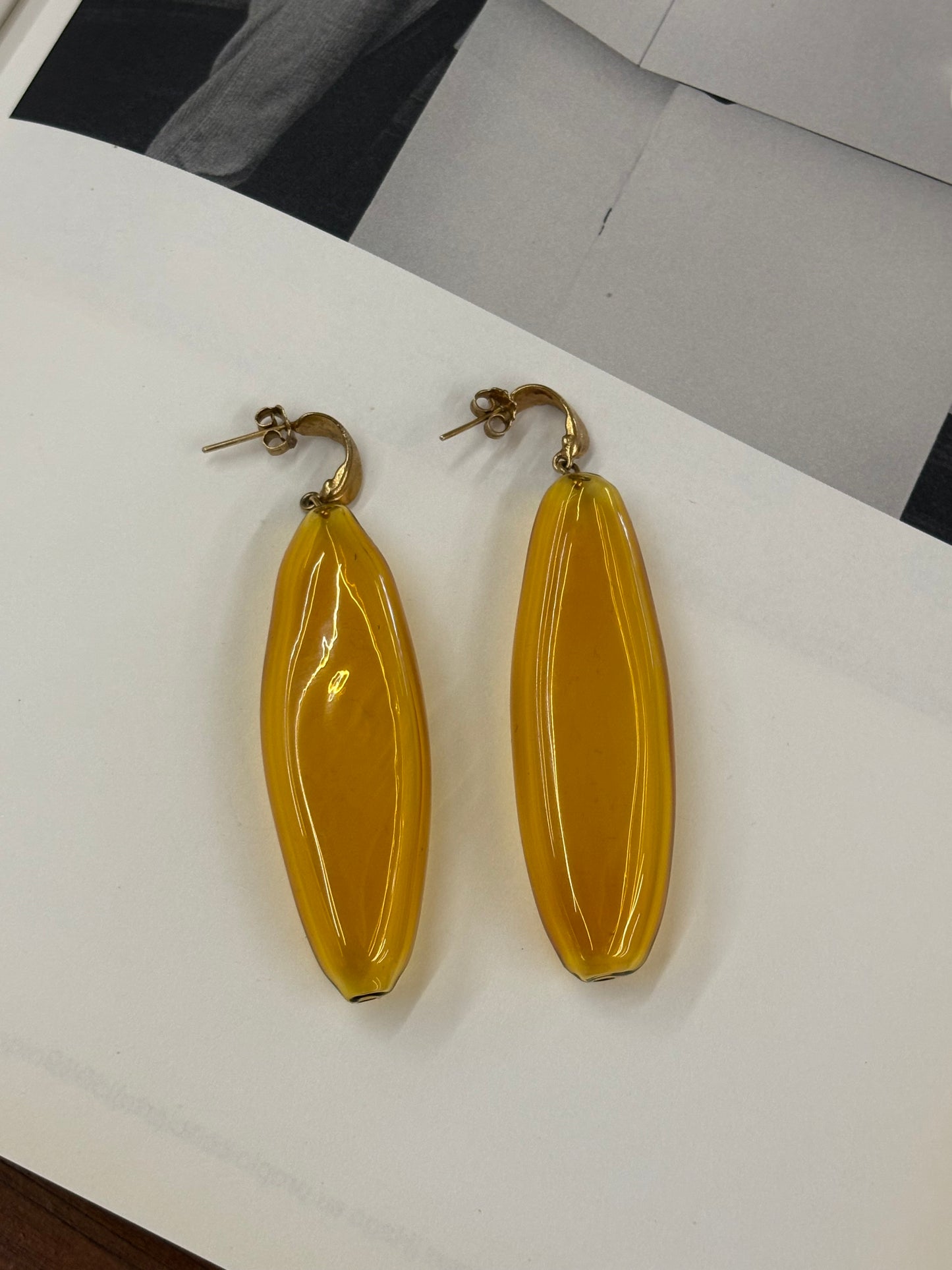 ARETES GOTA ALARGADA AMBAR
