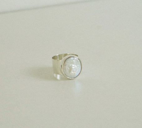 LUNA RING