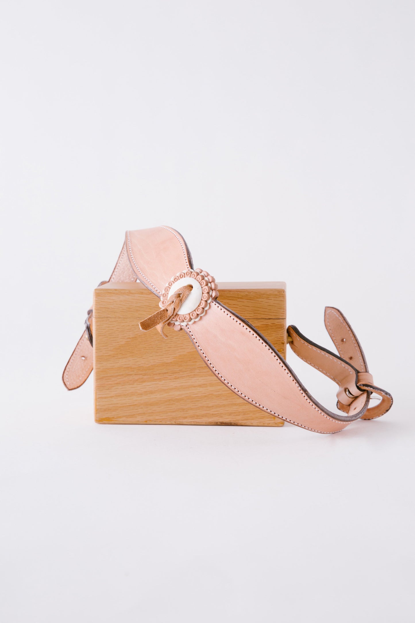 BEIGE CORRELLON STRAPS